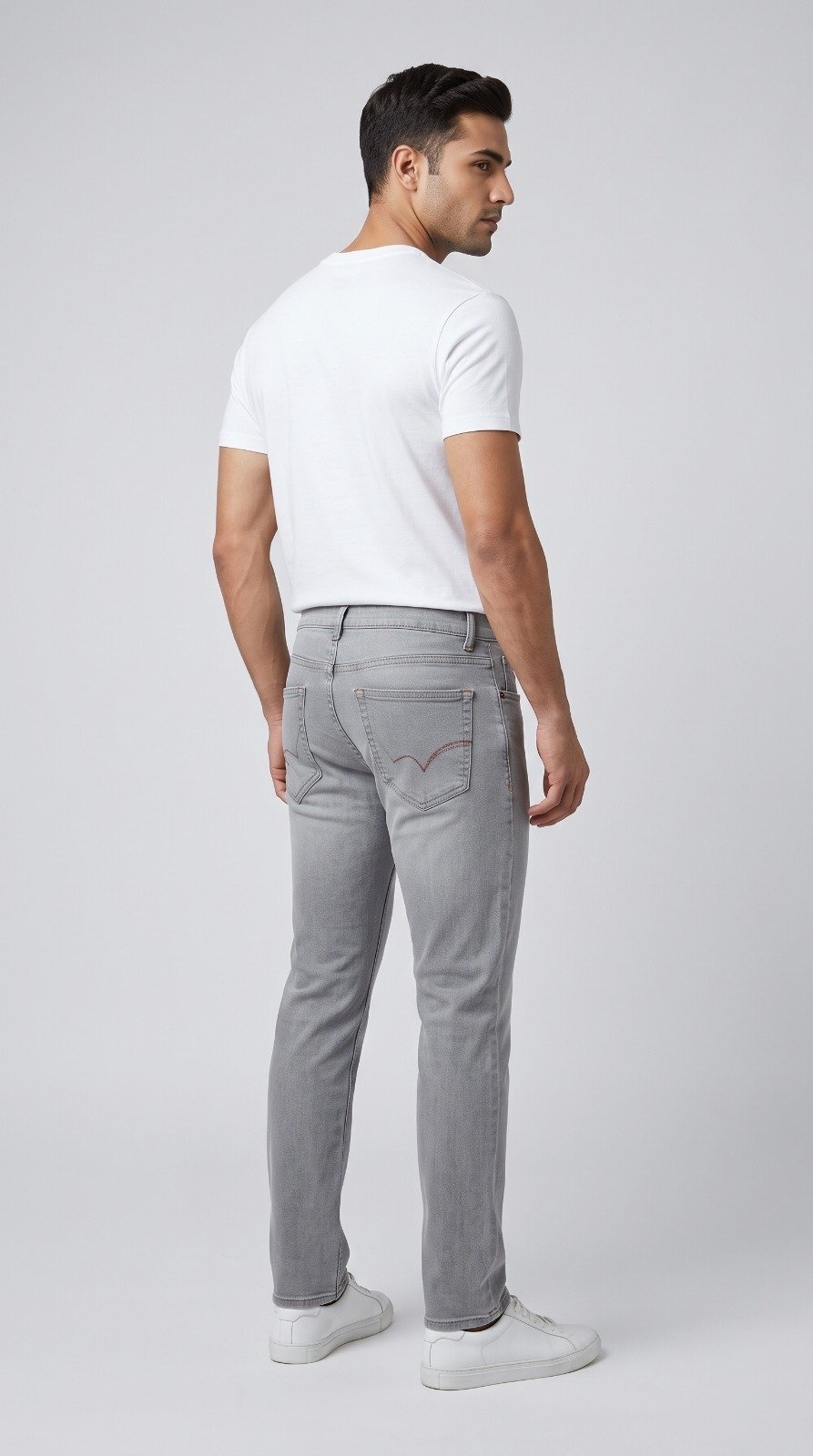 Straight Fit Jeans in grey